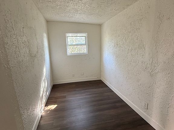 5th image of 3624 Dwiggins St #3624