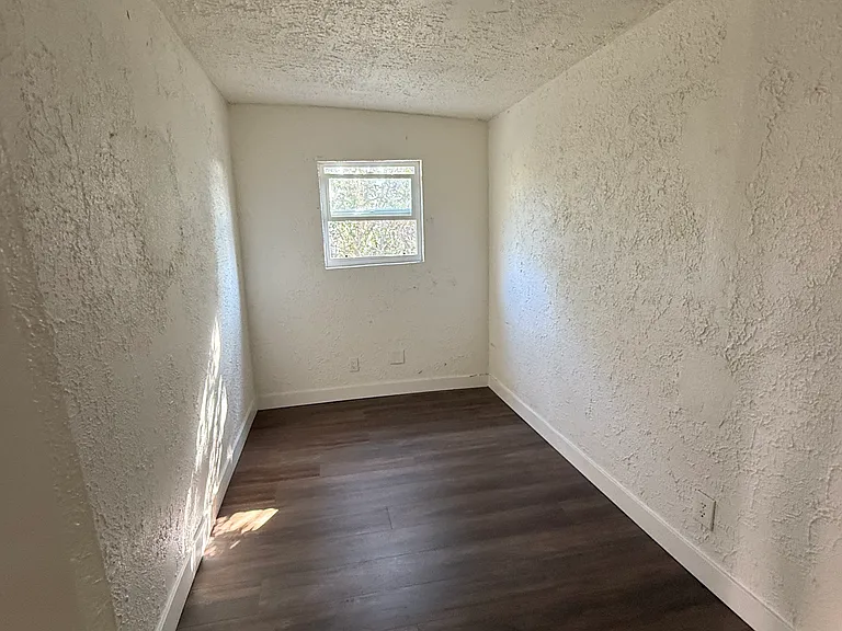 3624 Dwiggins St #3624 — Photo 5