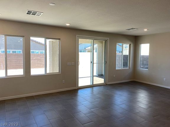 4th image of 6729 Sacred Palm St