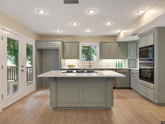 5th image of 20848 Bay Shore Dr
