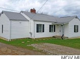440 Lake Washington Rd, Washington, WV 26181
