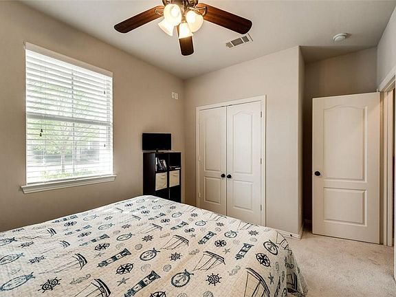 5th image of 1604 Goodwin Dr