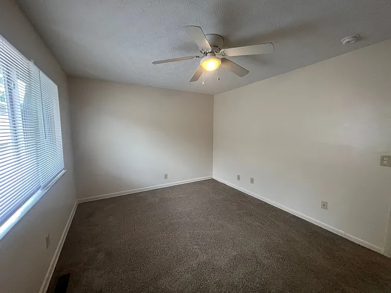 393 E. 18th Ave. SK — Photo 9