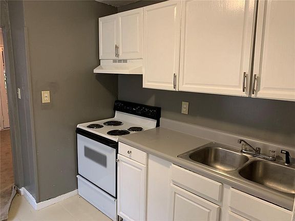 3rd image of 1189 Desota St SE