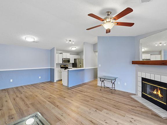 5th image of 33 Rio Grande Cir APT 9