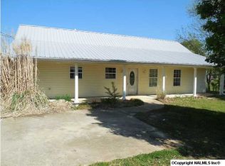 1095 Crestlake Rd, Southside, AL 35907