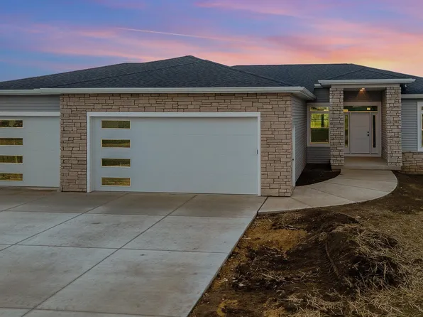 10481 Prairie View Ct, Freeland, MI 48623