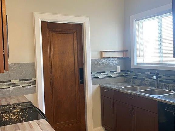 4th image of 714 Creighton Ave