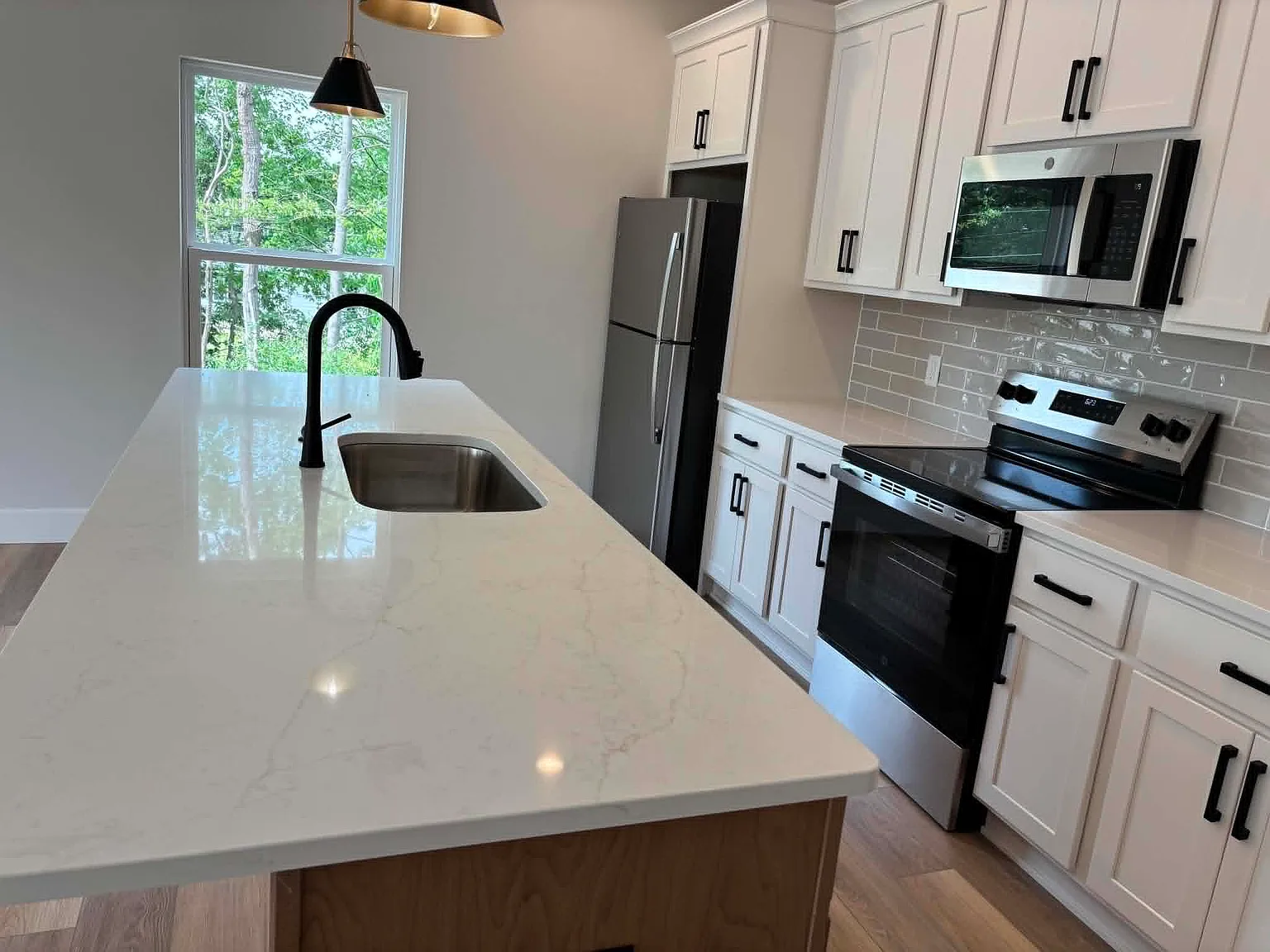 3 bed, 2.5 bath, 1540 sqft, $2,530 — Photo 2