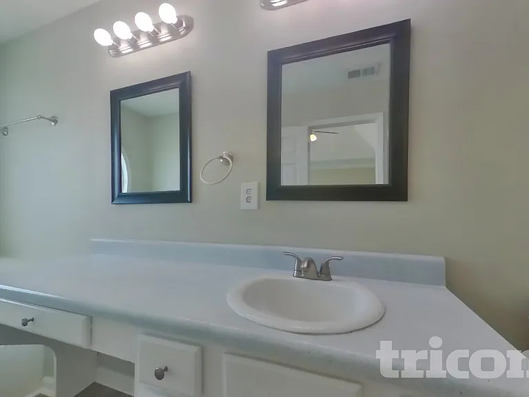 54 Freedom Dr NE — Photo 9