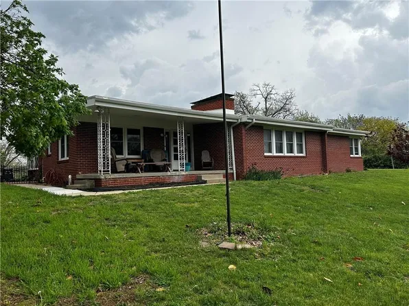 1205 Kearney St, Atchison, KS 66002