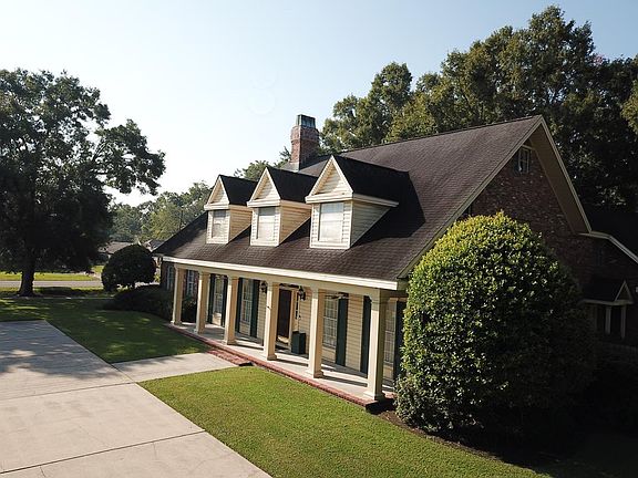5th image of 2601 Bernhardt Dr
