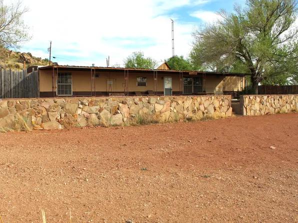 407 Bullhead Dr, Conchas Dam, NM 88416