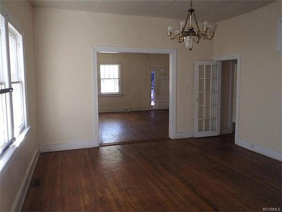 3rd image of 833 W Wythe St
