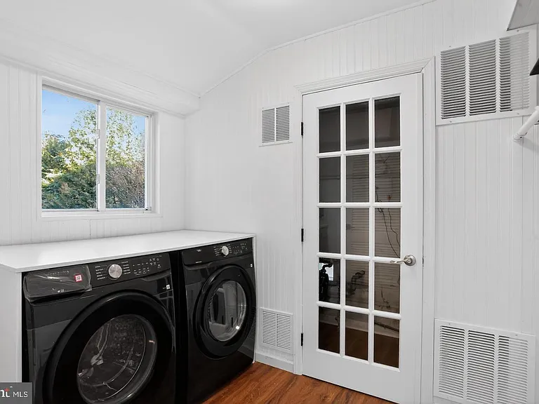 78 Barrington Ln — Photo 12