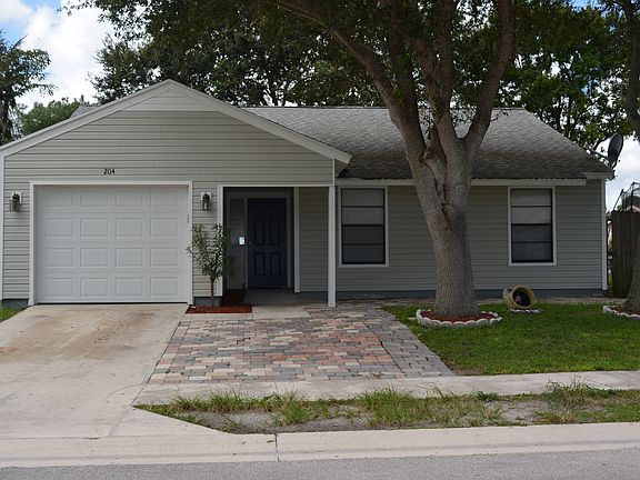 2nd image of 204 Woodbridge Dr
