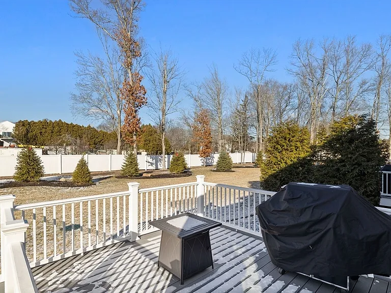 15 Rowell Ln #15 — Photo 35