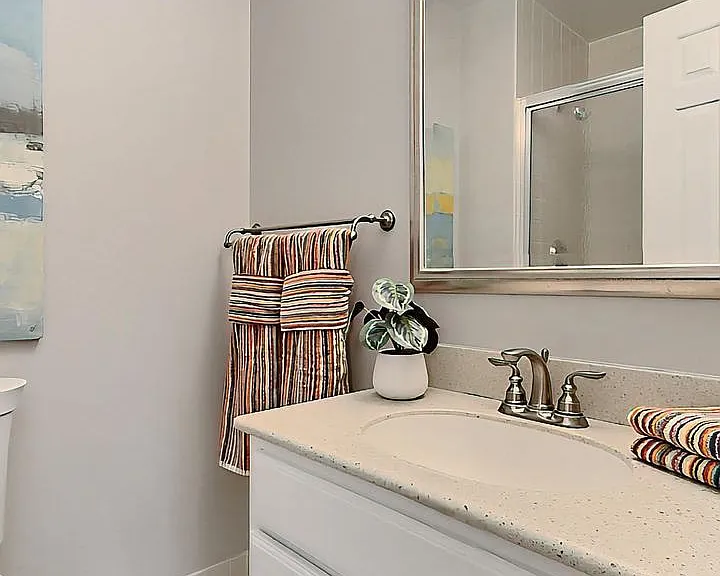3806 N Richmond St — Photo 22