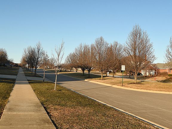 4th image of 22496 Autumn Dr