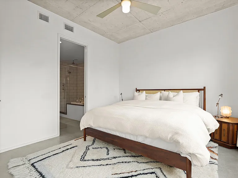 2301 S 5th St #32 — Photo 16