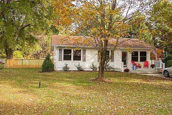 1st image of 207 Penny Ln
