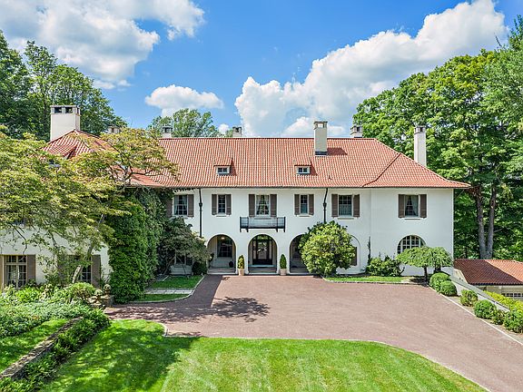 69 Chestnut Ridge Road