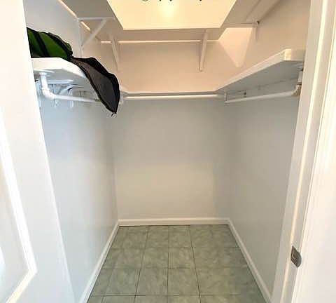 5th image of 89 Kingsland Ave #101
