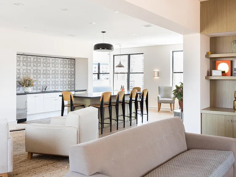 Charles & Co Resident Lounge