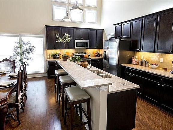 5th image of 4834 Saint Andrews Dr