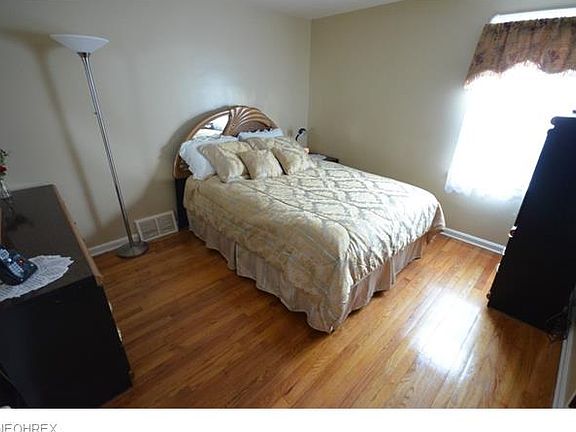 5th image of 4662 E 86th St