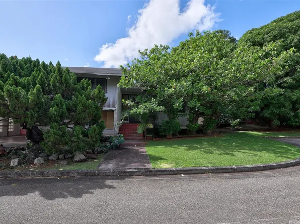 2251 Aulii St APT B, Honolulu, HI 96817