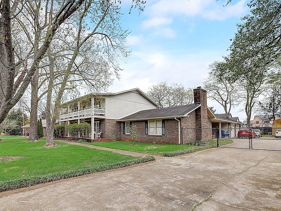 3rd image of 1611 Salt Lick Pl