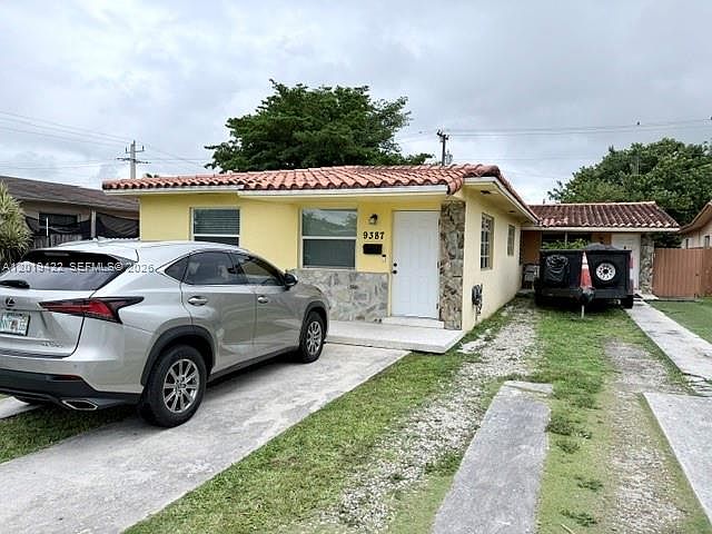 1st image of 9385-9387 SW 37th St