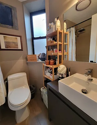 Rented by EXR | media 9