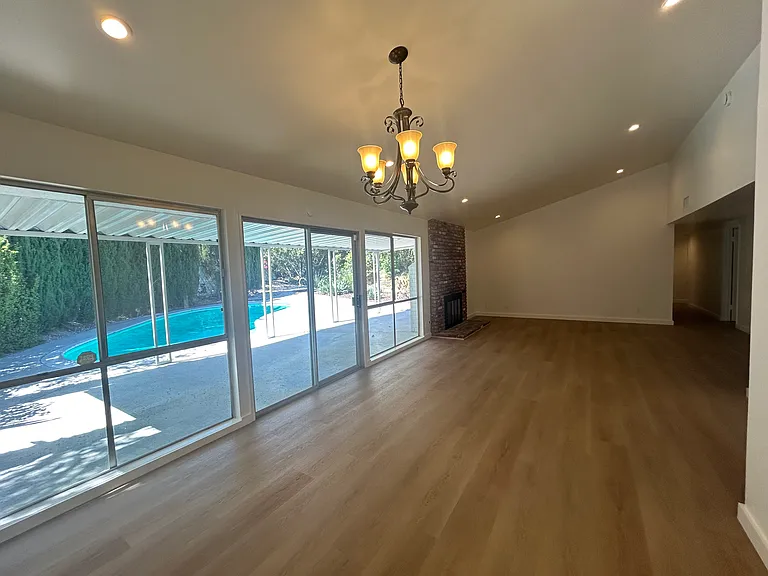24246 Hatteras St — Photo 5