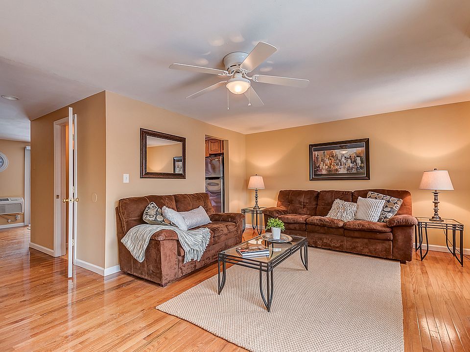 1st image of 260 Robert Dr