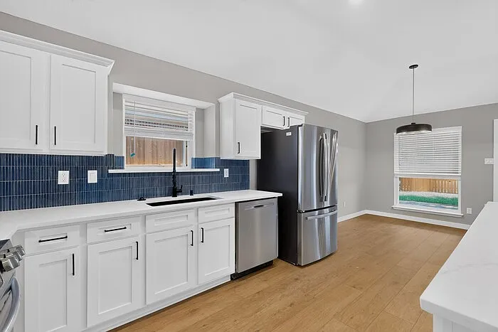 9881 Cambridge Dr — Photo 18