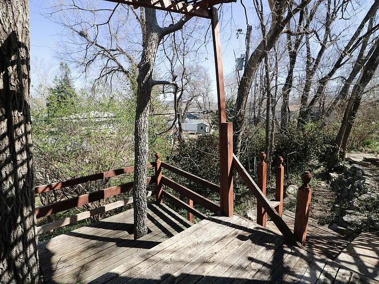 848 Church Ave — Photo 3
