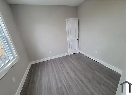 494 S 18th St #3 — Photo 2