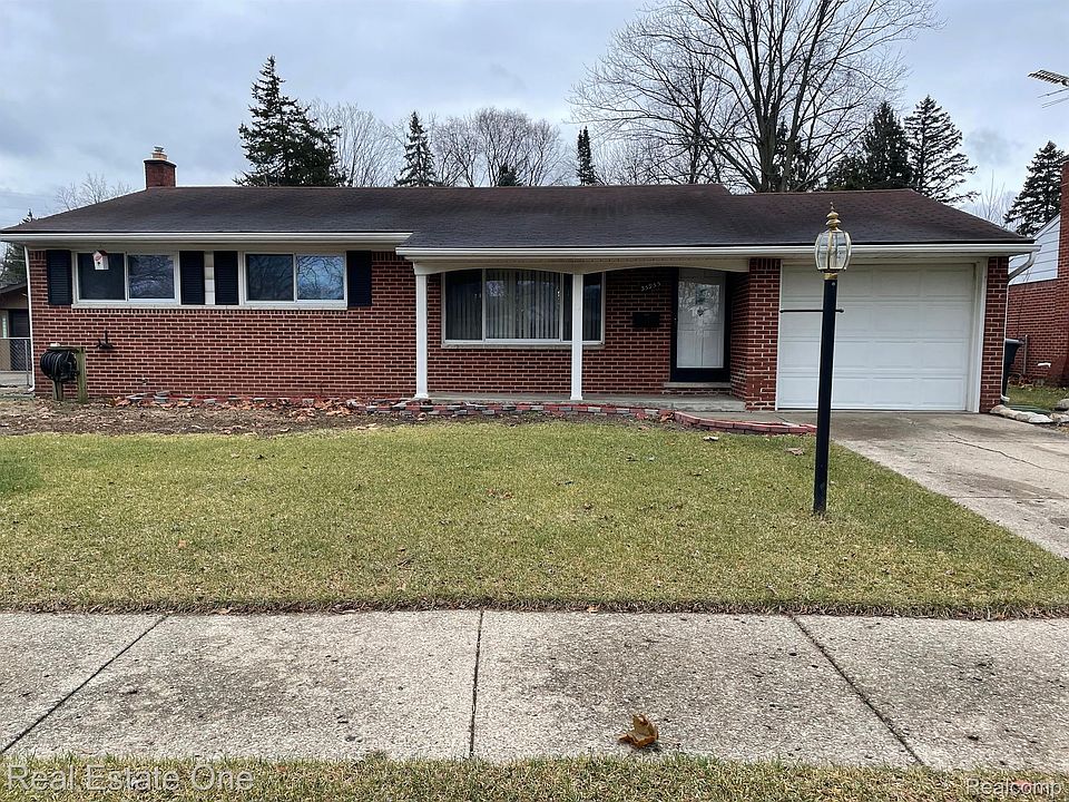 1st image of 35955 Hees St