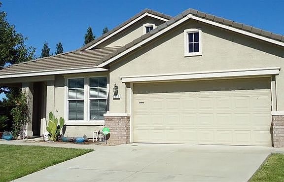 2nd image of 2211 Golden Gate Dr