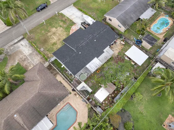 2745 Cambridge Road, Lake Worth, FL 33462