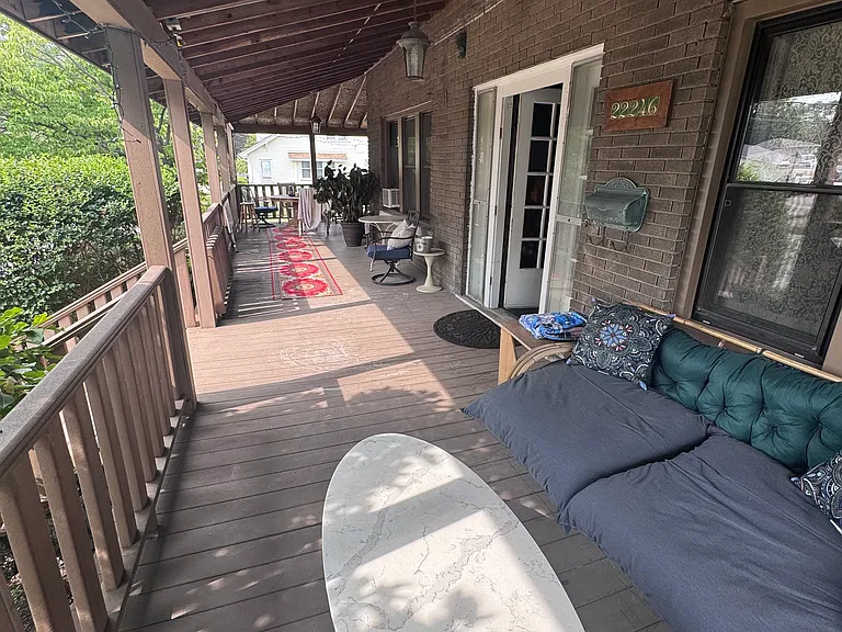 22246 Virginia Ave — Photo 8
