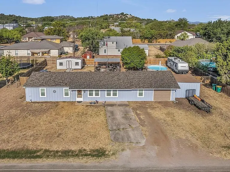608 Oak Ln — Photo 28