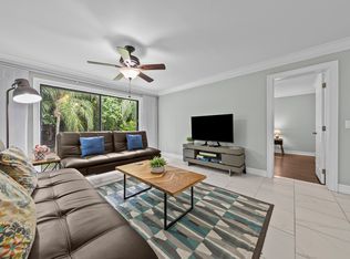 5312 Treetops Dr, Naples, FL 34113