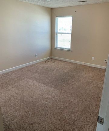 5th image of 641 McKean Dr