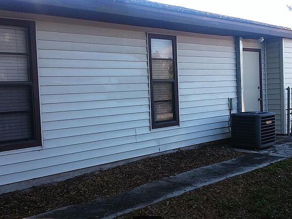 2nd image of 1130 Bounds St