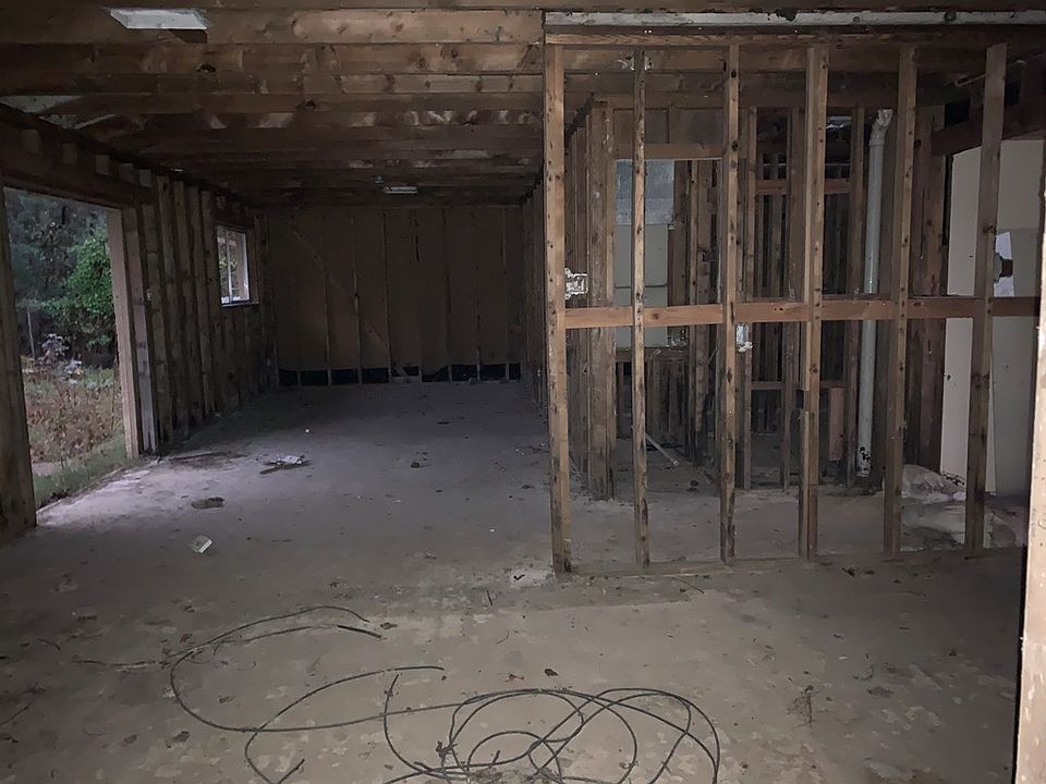 2nd image of 230 Dorothy Dr
