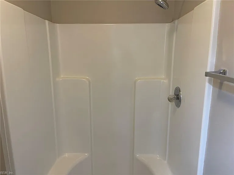 808 Quesnel Dr — Photo 37