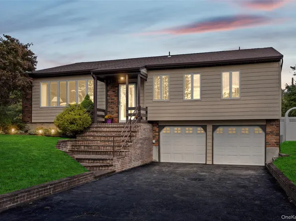 5 Roy Drive, Nesconset, NY 11767